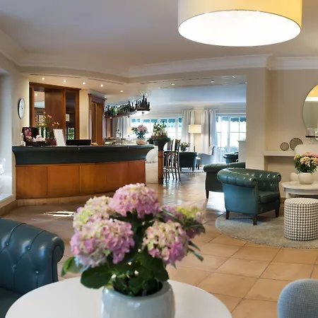 Hotel Pienzenau Am Schlosspark-3