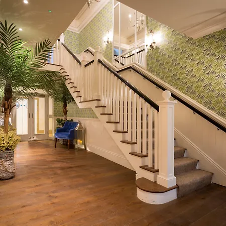 Roslin Beach Hotel-2