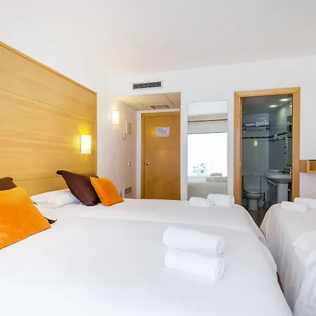 Hotel & Diving Les Illes-3
