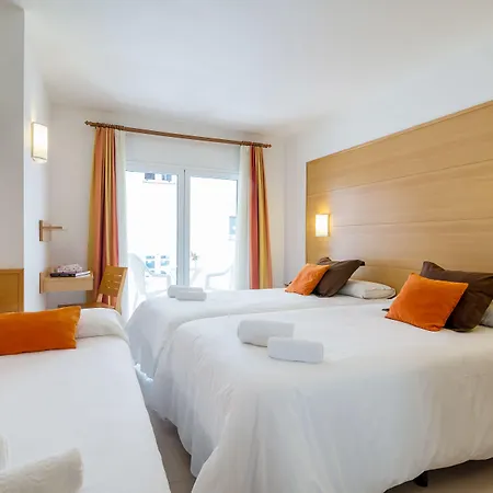 Hotel & Diving Les Illes-3