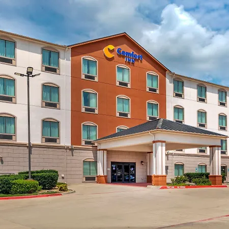 Comfort Inn Near Unt-2