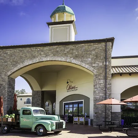 Hampton Inn & Suites Windsor-Sonoma Wine Country-2