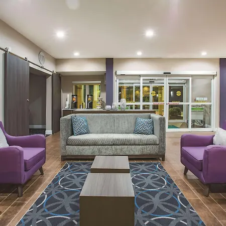 La Quinta By Wyndham Russellville-3