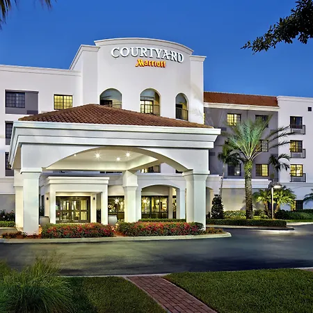 Courtyard By Marriott Stuart-3