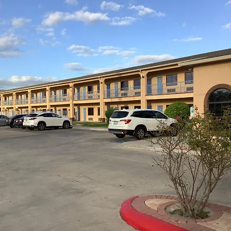 Texas Inn - Welasco/Mercedes-2
