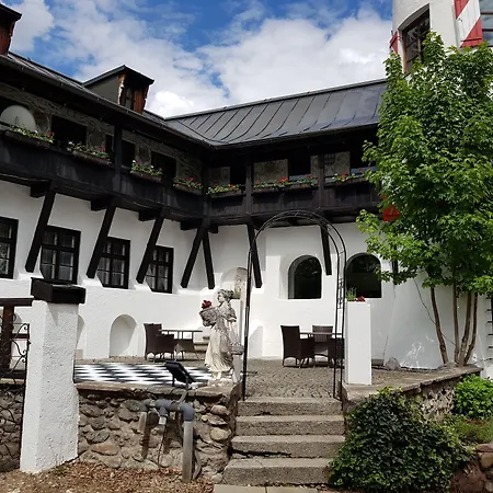 Family Hotel Schloss Rosenegg-3