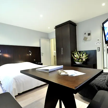 Logis Cottage Hotel-2