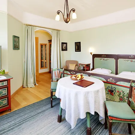 Hotel Hirsch-2