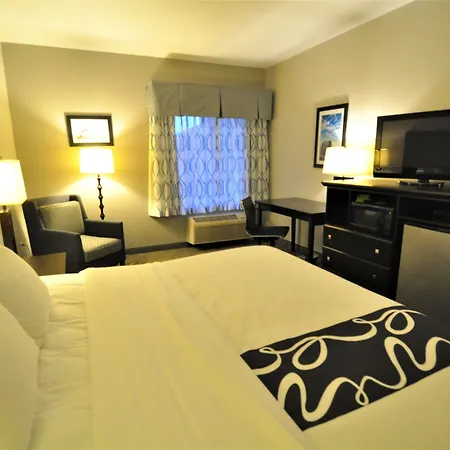 La Quinta By Wyndham Brookshire West Katy-3