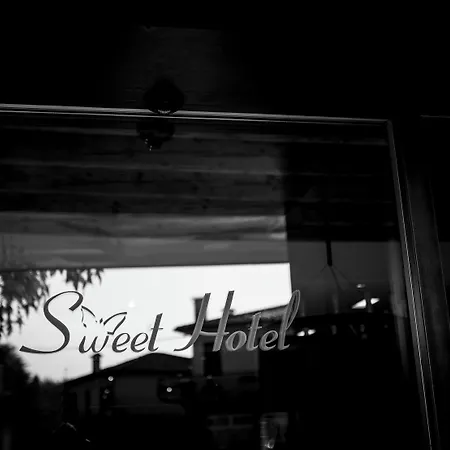 Sweet Hotel-3