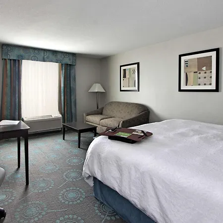 Hampton Inn Defiance-2