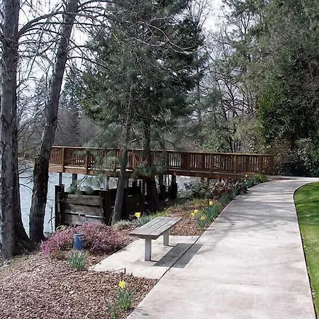 Edgewater Inn Shady Cove-2