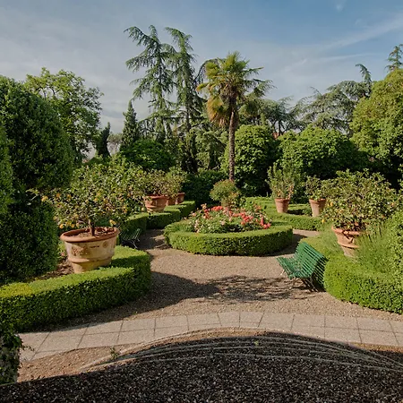 Villa Scacciapensieri Boutique Hotel-3