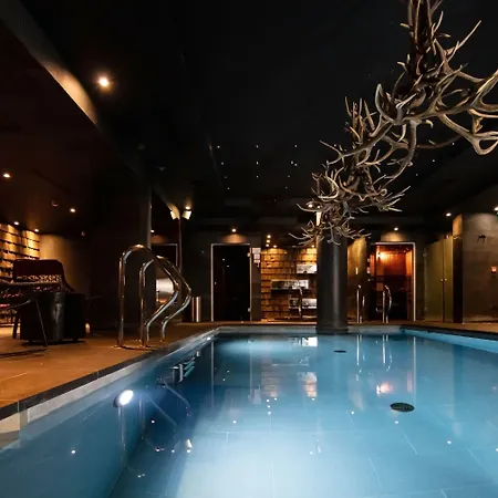 Avenue Lodge Hotel & Spa-2