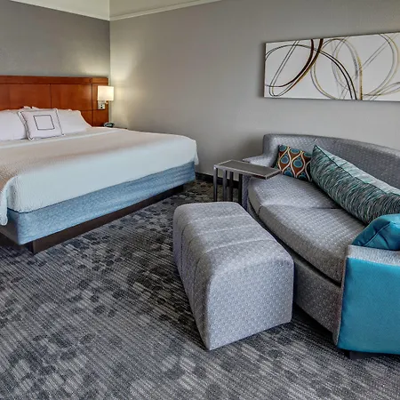 Courtyard By Marriott Troy-2