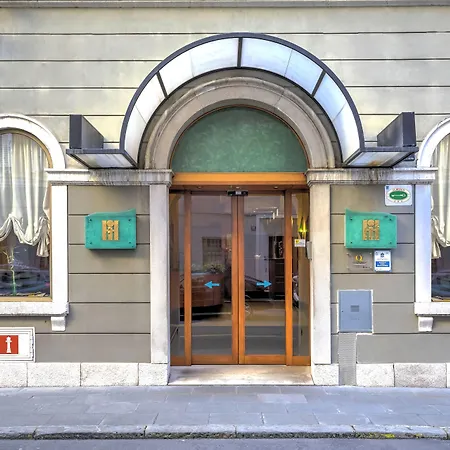 Hotel Italia-2