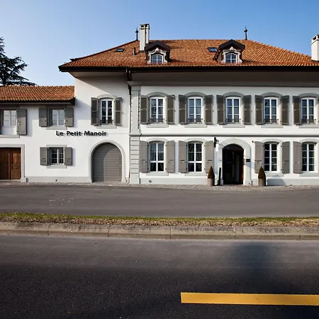 Hostellerie Le Petit Manoir-3