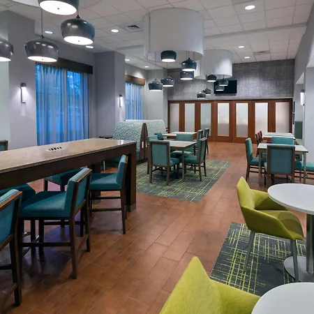 Hampton Inn & Suites Winston-Salem/University Area-2