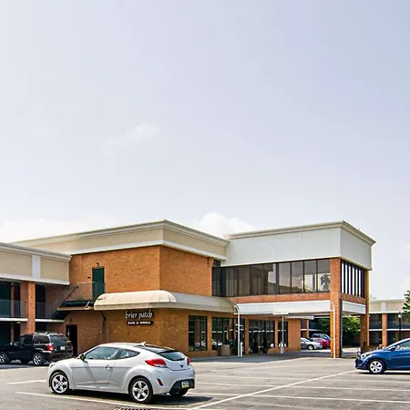 Quality Inn Lewisburg-3