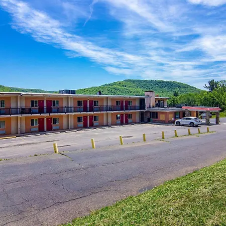 Econo Lodge Hotel Bradford-3