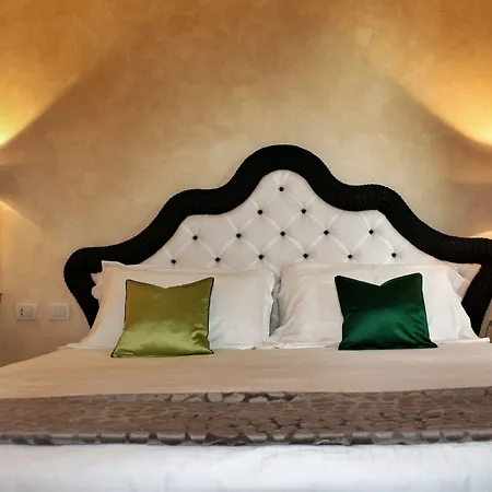 Siri Hotel-3