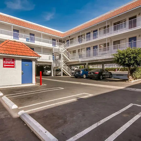 Motel 6 Monterey Park-2
