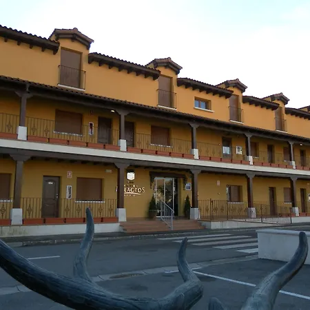 Hotel Milagros Rio Riaza-3