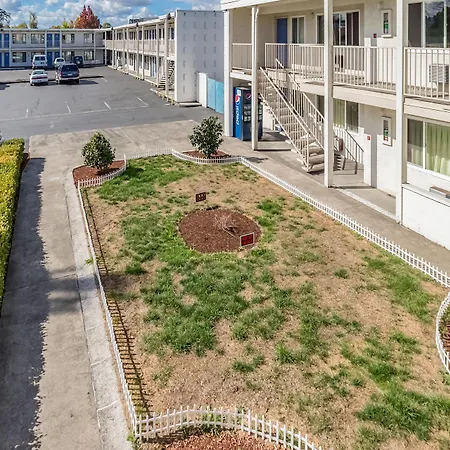 Motel 6-Beaverton, Or-2