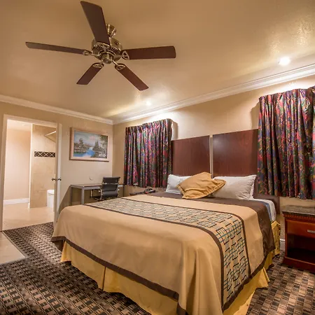 Edge Water Inn-2