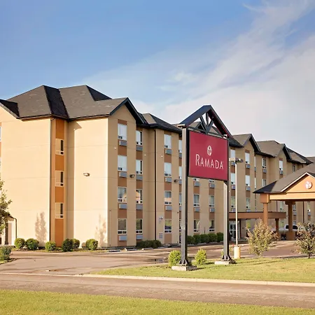 Ramada By Wyndham Cold Lake-3