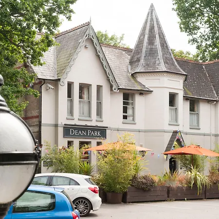 The Pavilion Arms-3