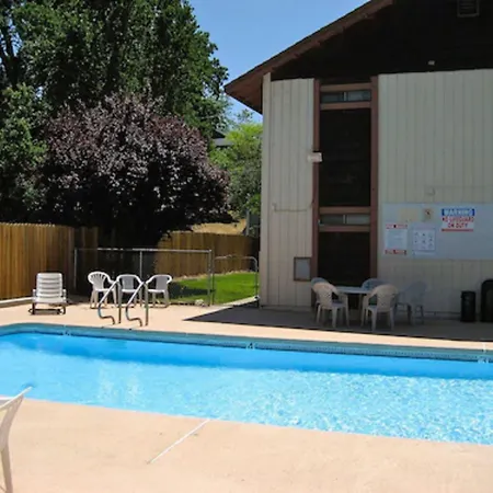 Jamestown Railtown Motel-3