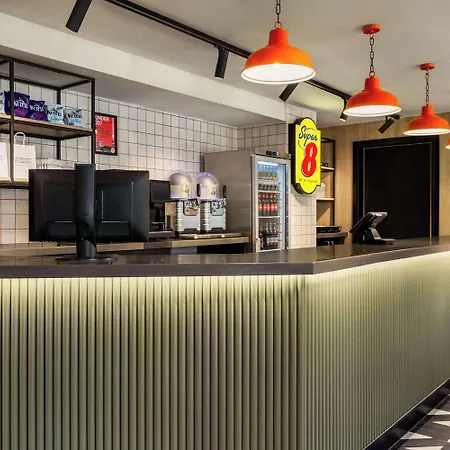 Super 8 By Wyndham Chester East-3