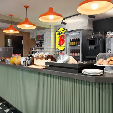 Super 8 By Wyndham Chester East-2
