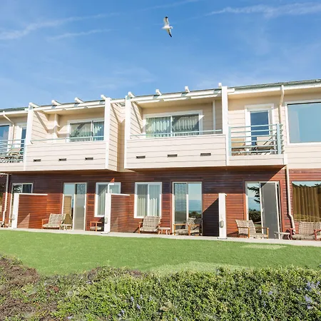 Cambria Landing Inn And Suites-2