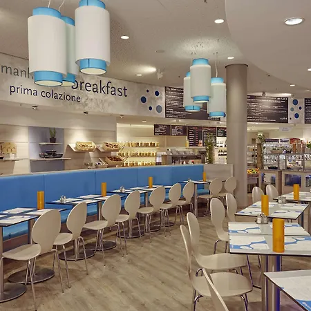 Leonardo Smart Hotel Berlin Alexanderplatz-2