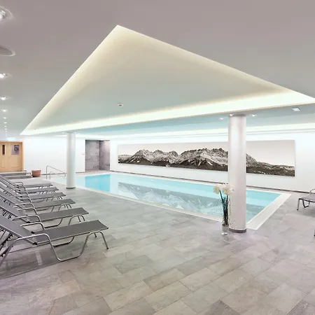 Alpen Glueck Hotel Kirchberger Hof-3