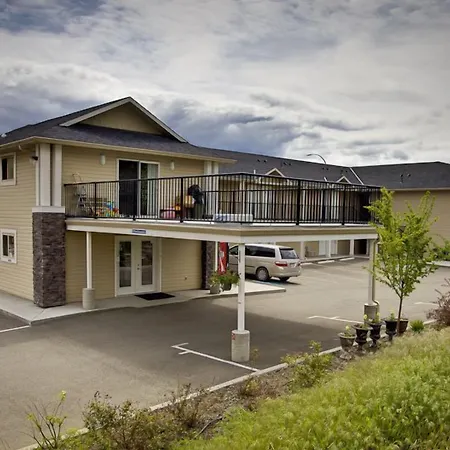 Lake Country Inn-3