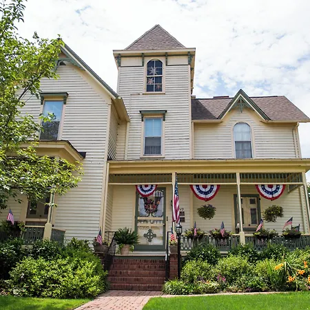 Carrier Houses Bed & Breakfast-3