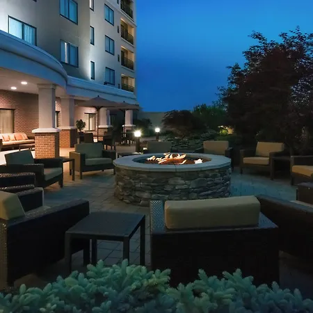 Courtyard By Marriott Buffalo Airport-2