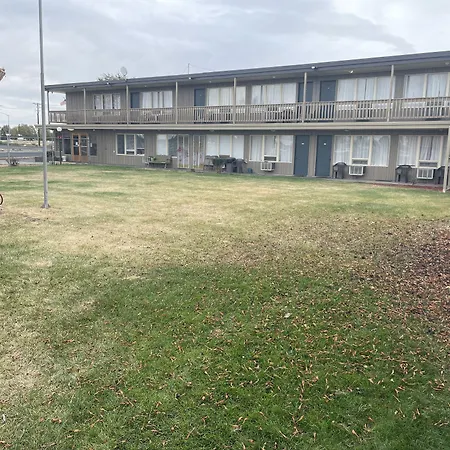 Motel Oasis-3