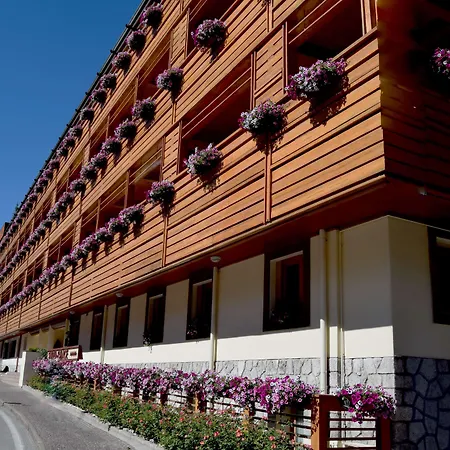 Radisson Residences Savoia Palace Cortina D'Ampezzo-3