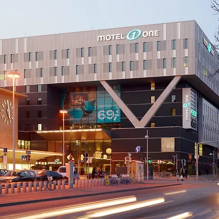 Motel One Wien-Westbahnhof-2