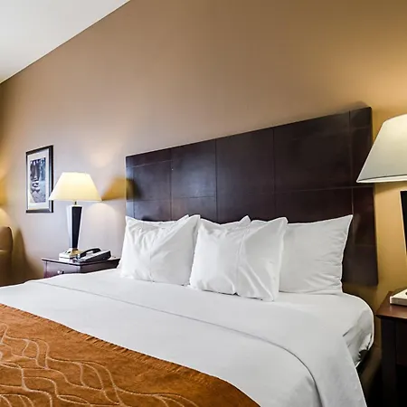 Comfort Inn & Suites Lawrence - University Area-2