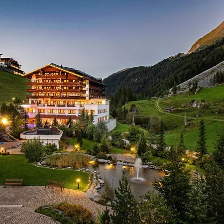 Hotel Alpenhof-3
