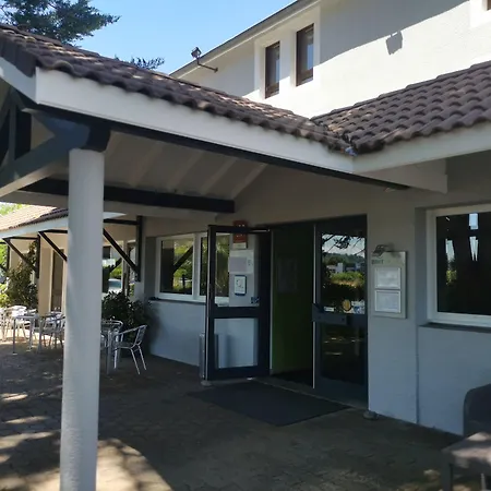 Brit Hotel Confort Pau Lons-3