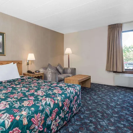 Knights Inn Dayton By Miller Lane-3