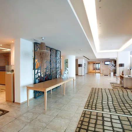Grand Hotel Paradiso-2