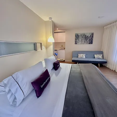 Hotel Living 55-2