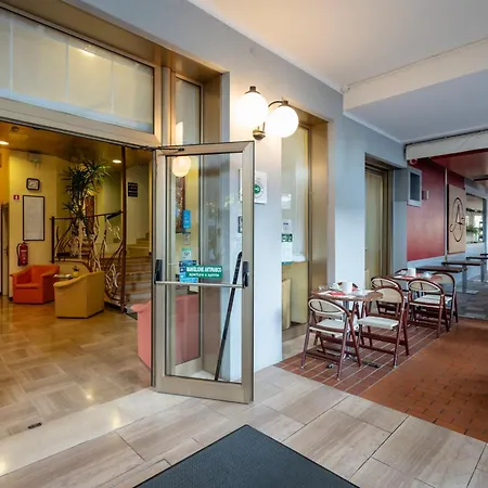 Aparthotel Pineda-2